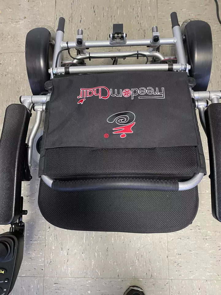 Elektrorollstuhl Freedom Chair A08L – faltbar, leicht, robust – gebraucht