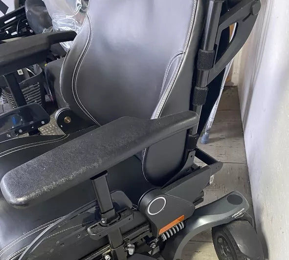 Elektrorollstuhl Juvo B 5 Frontantrieb Elektrischer Rollstuhl gebraucht 6 km/h