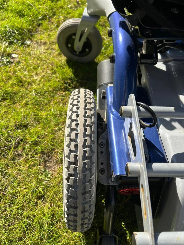 Elektrorollstuhl Invacare Dragon – 6 km/h, neue Akkus, geprüft & fahrbereit