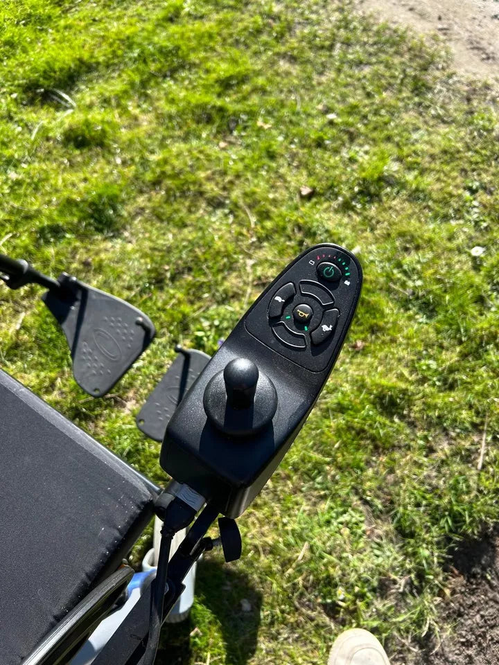 Elektrorollstuhl Invacare Dragon – 6 km/h, neue Akkus, geprüft & fahrbereit