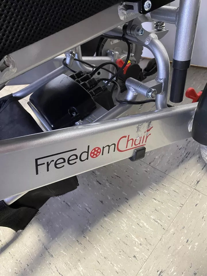 Elektrorollstuhl Freedom Chair A08L – faltbar, leicht, robust – gebraucht