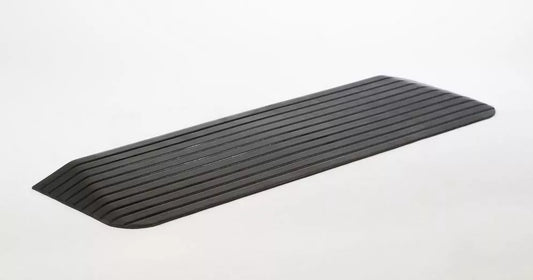 Türschwellenrampe Budget – Schwarz – 110 cm Breite – für Rollstuhl, Rollator, Elektromobil