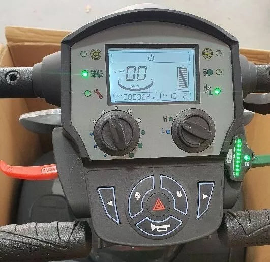 Elektromobil Grönland – 15 km/h Scooter mit hoher Belastbarkeit & 100AH Batterien