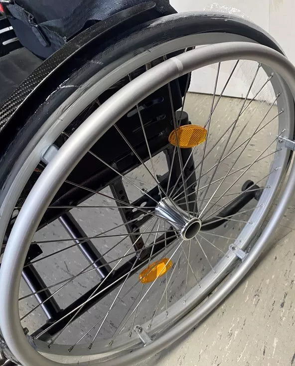 Adaptivrollstuhl Küschall Compact – Faltbar und wendig (gebraucht)