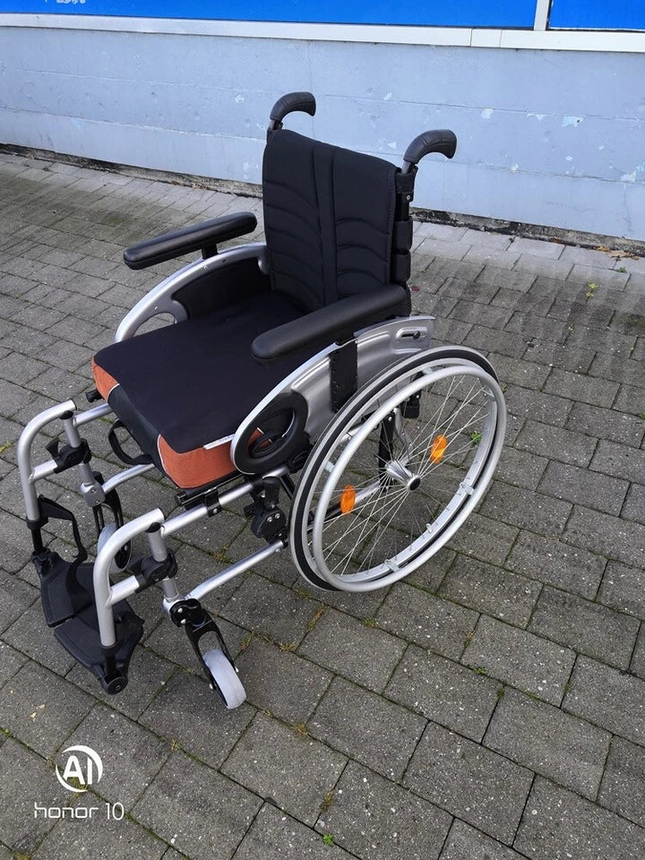 Adaptivrollstuhl Easy Life – gebraucht, geprüft & gereinigt