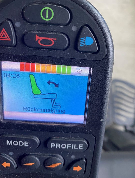 Elektrorollstuhl Jive M mit elektrischen Verstellungen ( Rücken, Sitzneigung, Sitzlift, Fußstütze)6 km/h