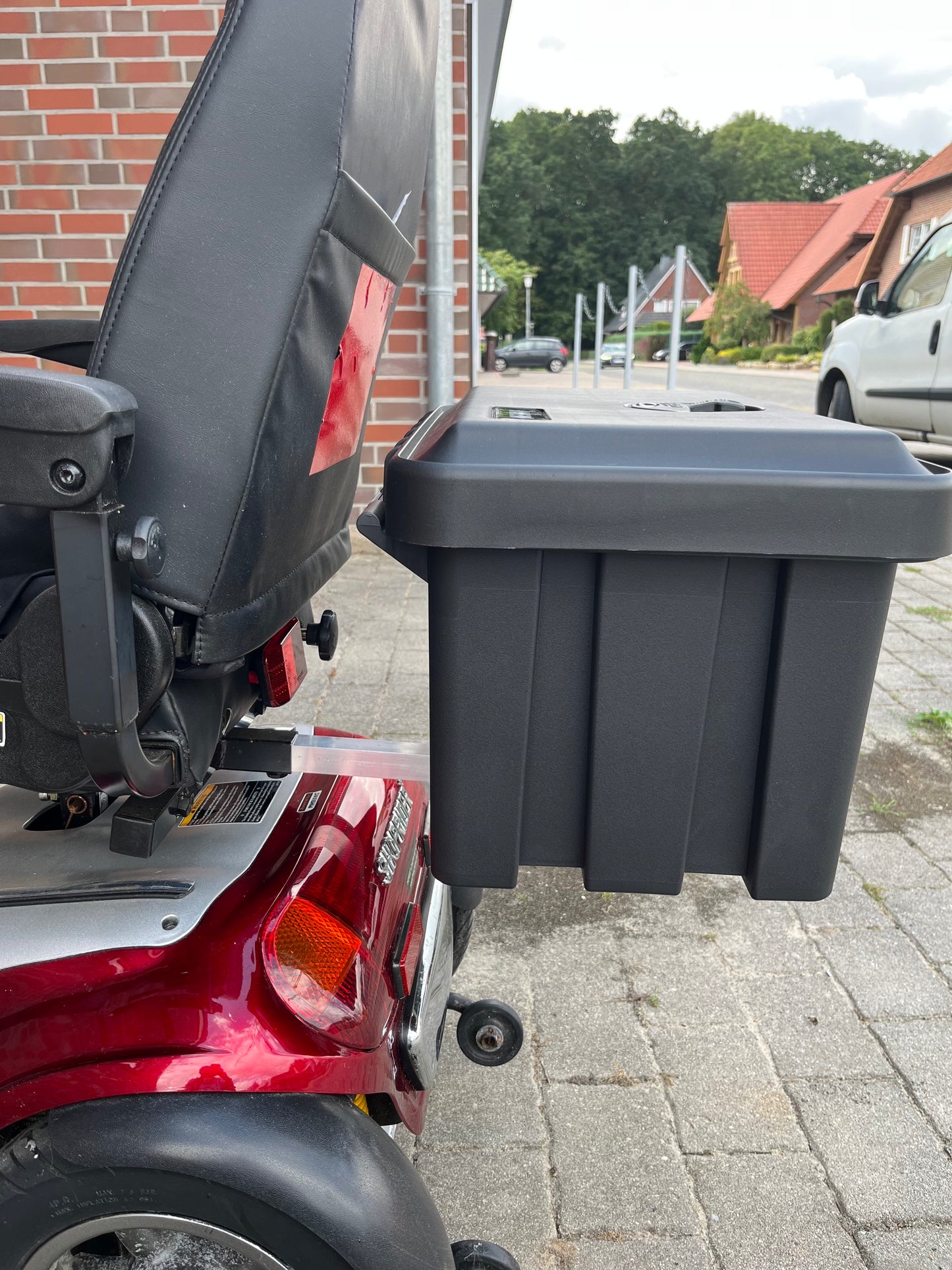 Heckkoffer – Wasserdichte abschließbare Heckbox für Elektromobil & Scooter