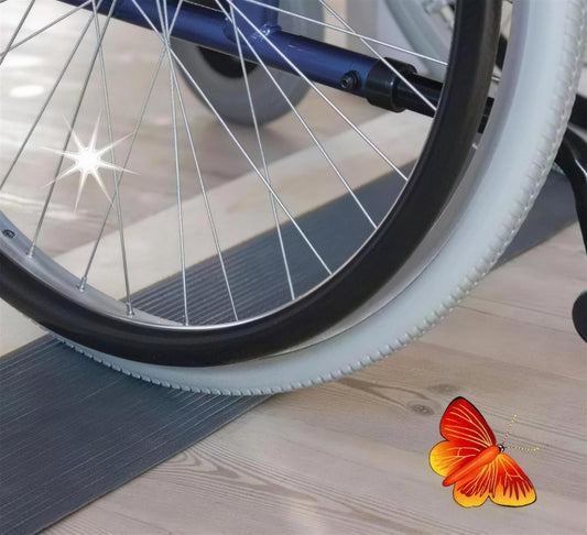 Türschwellenrampe aus Naturkautschuk – Schwarz – 2,4 cm Höhe – für Rollstuhl, Rollator & mehr